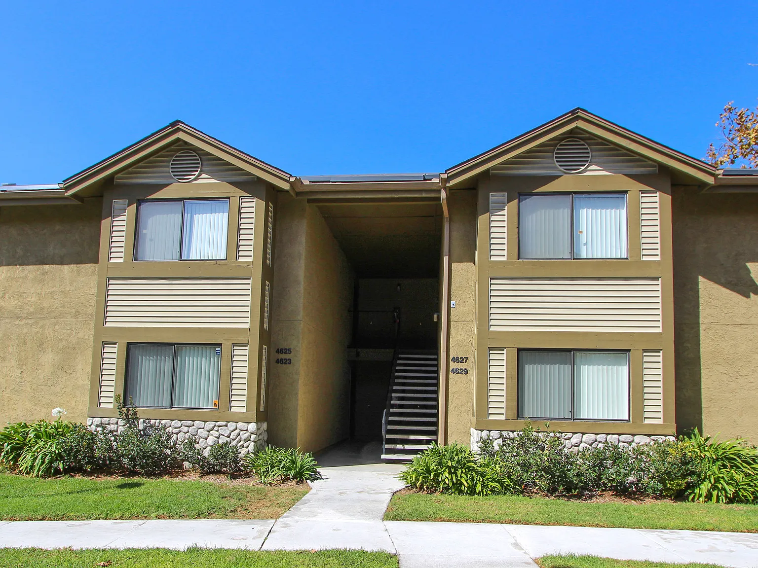 Home Terrace - Military Housing — Photo 1