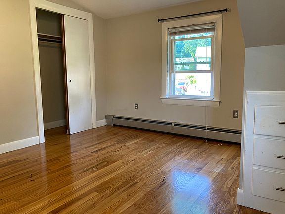 5th image of 65 Vanner St Floor 2