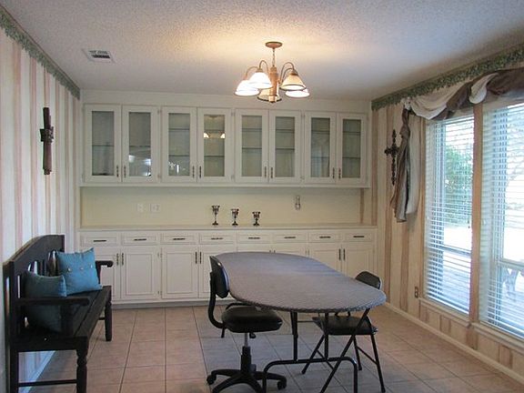 4th image of 3300 Lancewood Ln