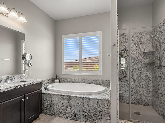 3rd image of 526 1st Ave S #3