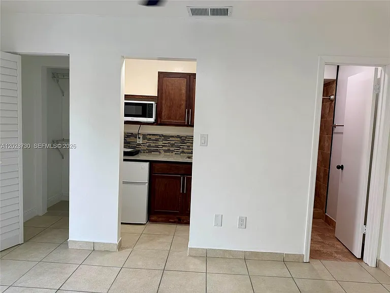 19763 SW 124th Ave #1 — Photo 9