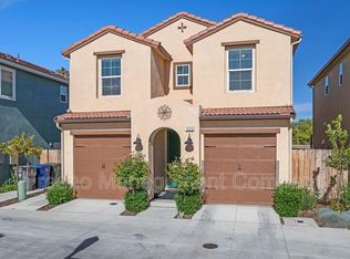 1513 Joy Dr, Clovis, CA