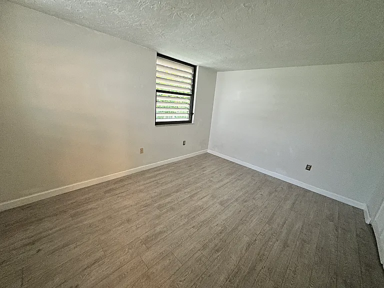 283 Sherwood Dr — Photo 20