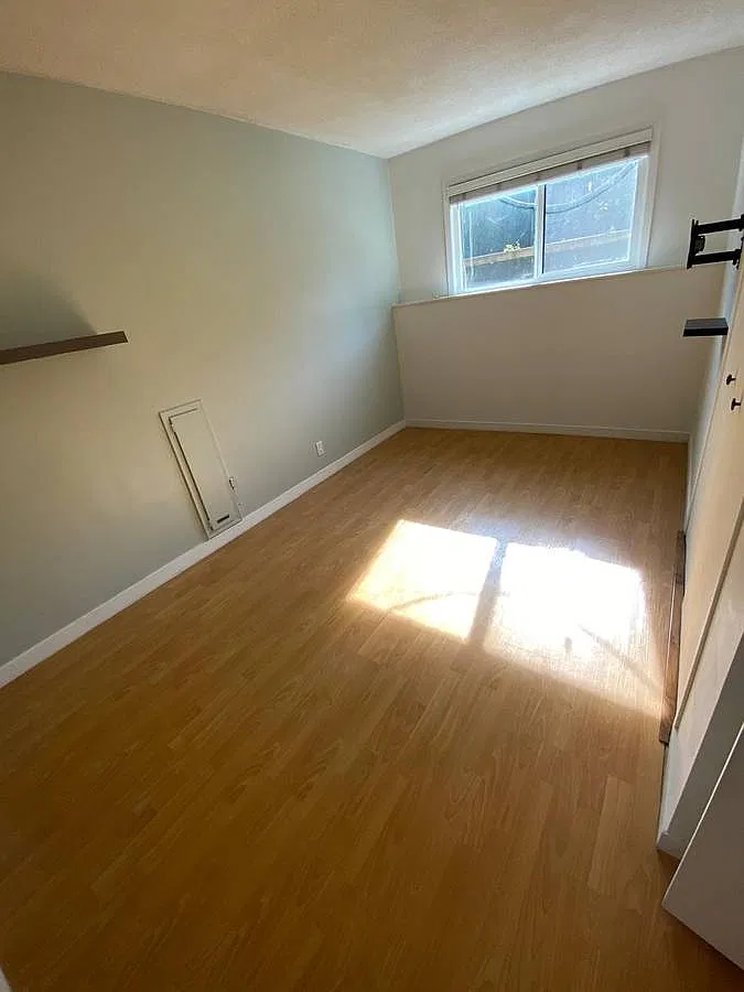 2 bed, 1000 sqft, $1,750 — Photo 3
