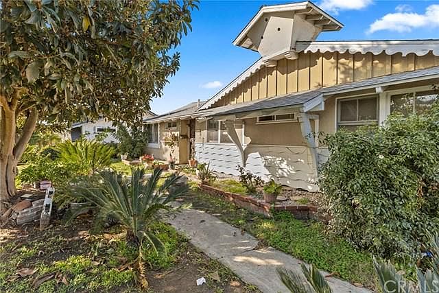 1st image of 2469 W Cerritos Ave