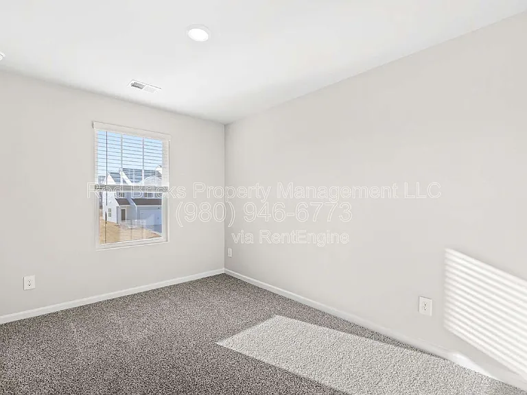 4110 County Down Ave — Photo 16