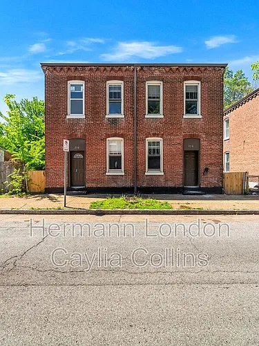 214-216 W Steins St Photo 1