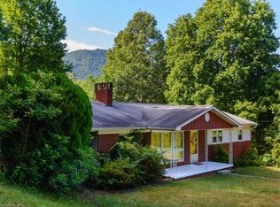 99999 Newfound Rd, Leicester, NC 28748