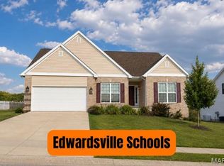 207 Grand Rapids Ln, Edwardsville, IL 62025