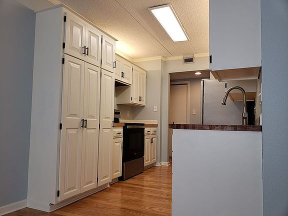 3rd image of 2200 S 29th St Unit 34S