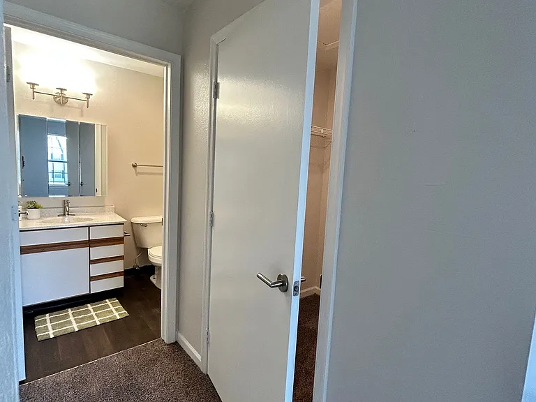 Fountain Park Apartments — Photo 26