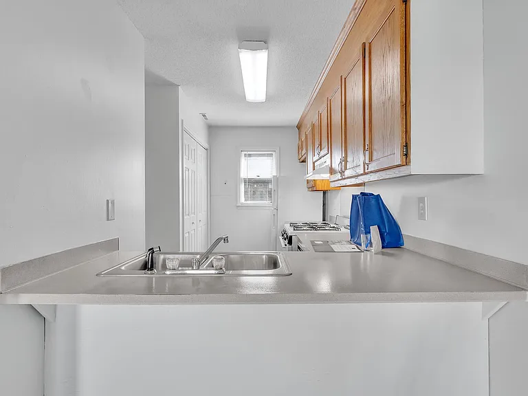 Belmont Heights Apartments & Townhomes — Photo 73