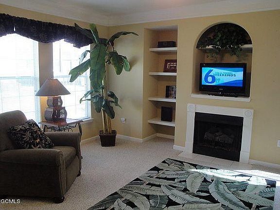 2nd image of 2252 Beach Dr