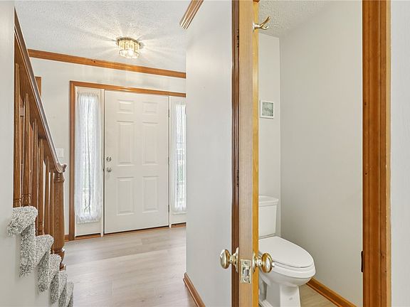 5th image of 365 Cobblestone Cir