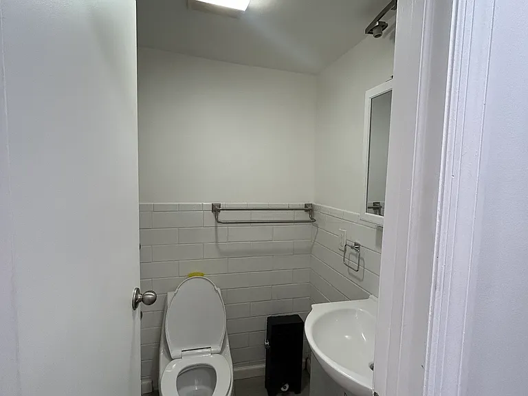 39 Burnet St #1 — Photo 7