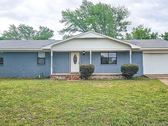 3rd image of 608 SE 10th St