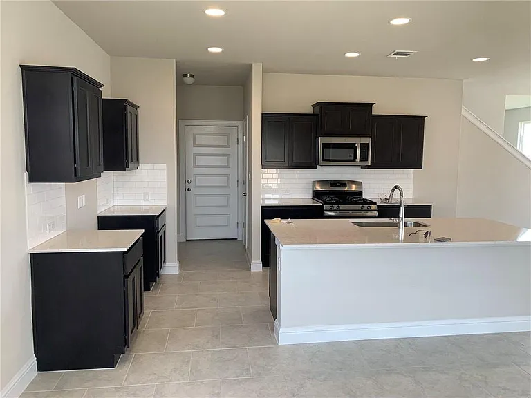 109 White Dunes Dr — Photo 4