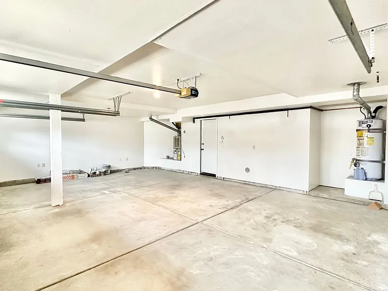 1043 Carryll Park Ct — Photo 47