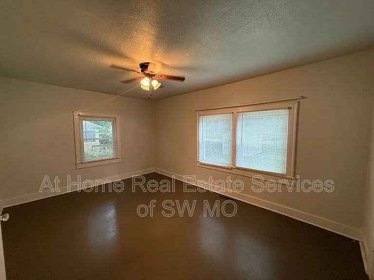 1169 S Kimbrough Ave — Photo 8