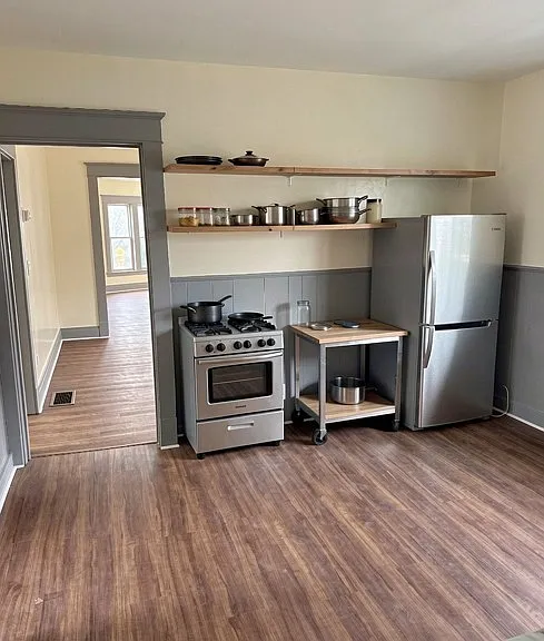 2255 Genesee St — Photo 28