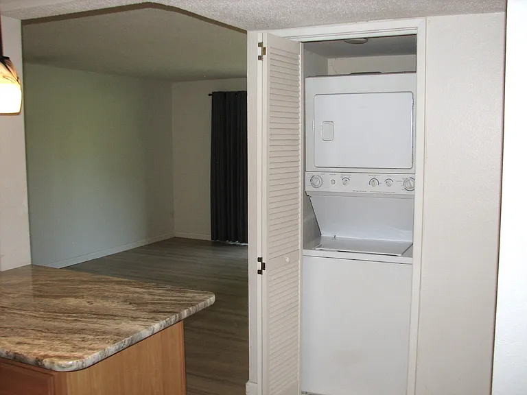 1380 Willow Brook Cv #1 — Photo 7