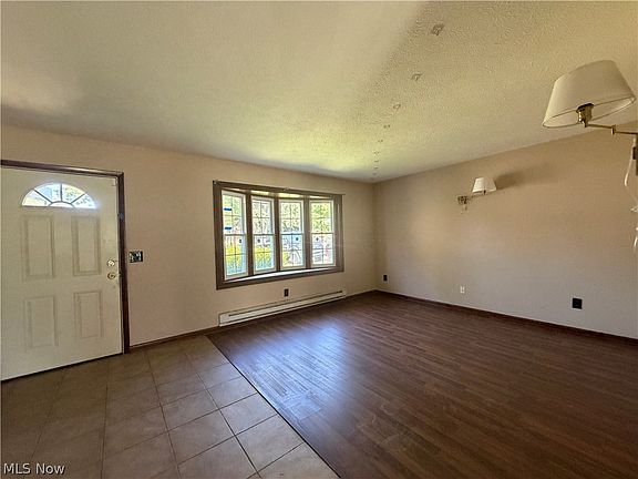 3rd image of 615 Bowling Green Cir