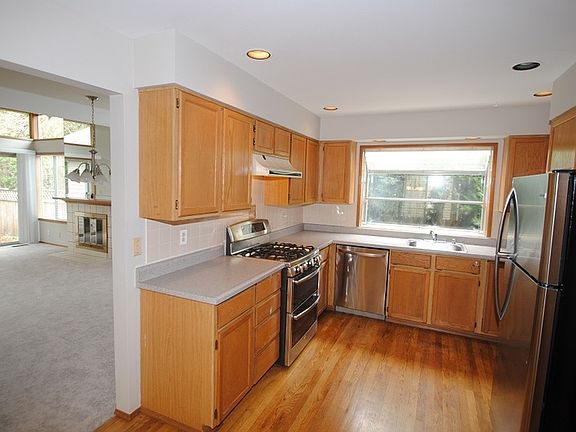 5th image of 12625 102nd Ave NE