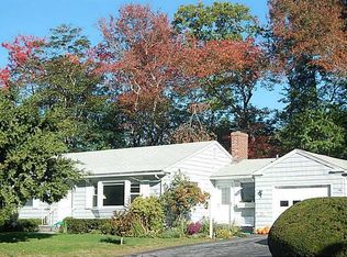 206 Lincoln Ave, Barrington, RI 02806