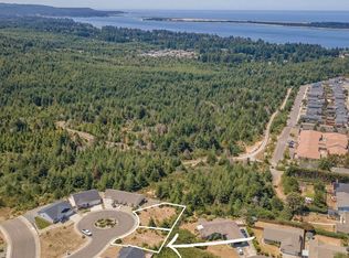1 Nautical Ct, Coos Bay, OR 97420