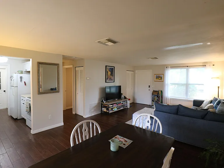 257 Rosario St — Photo 6