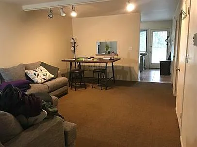 599 N Darwin St #6 — Photo 4
