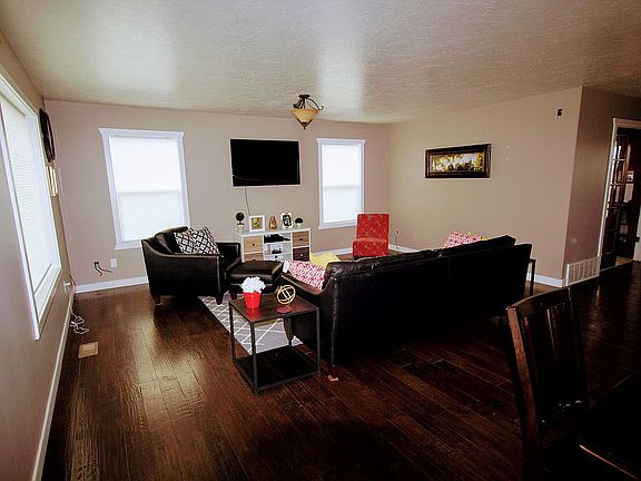 Main Floor Gathering Room