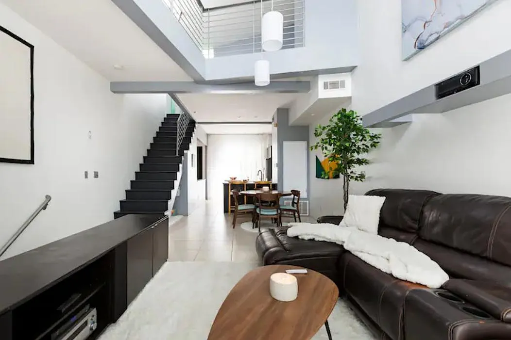 1535 Kettner Blvd — Photo 2