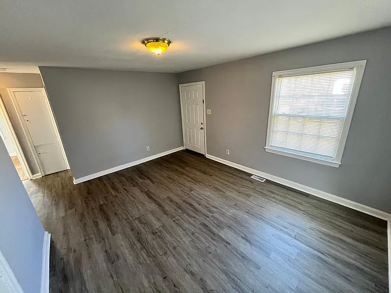 38 Westover St — Photo 3