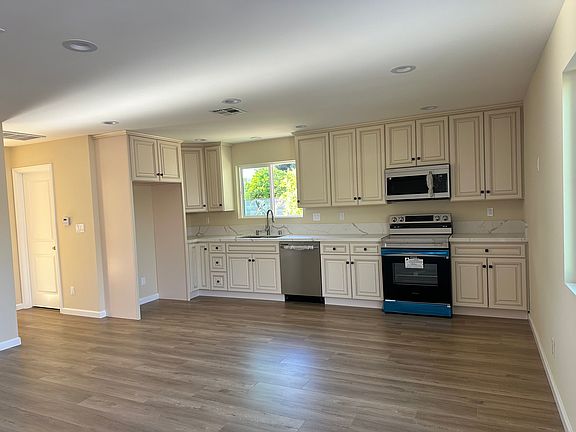 3rd image of 7935 Stansbury Ave #7933