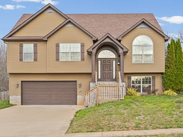 1205 Meachem Dr, Clarksville, TN 37042