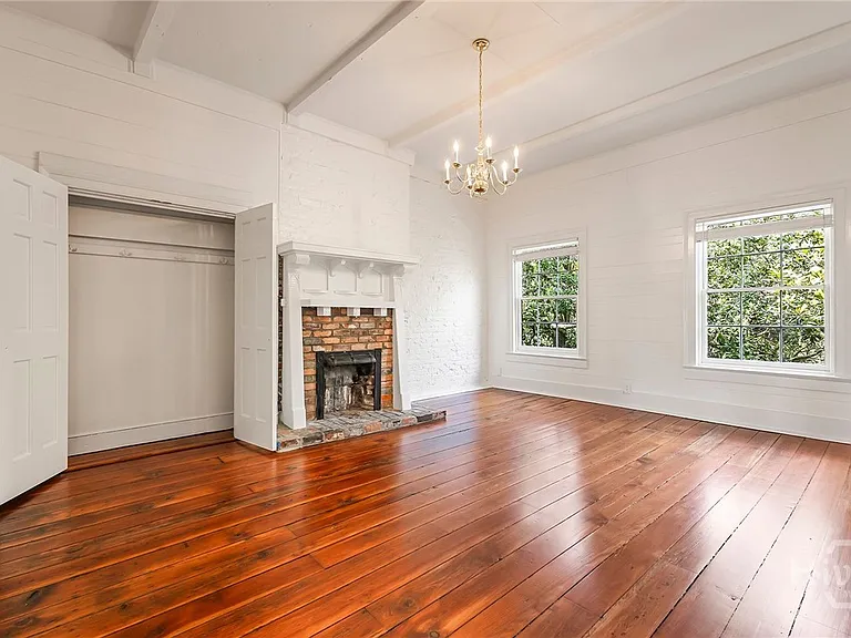 117 E Jones St #PARLOR — Photo 21