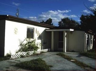 26 Apache St, Lehigh Acres, FL 33936