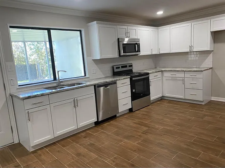 2240 Monica St — Photo 4
