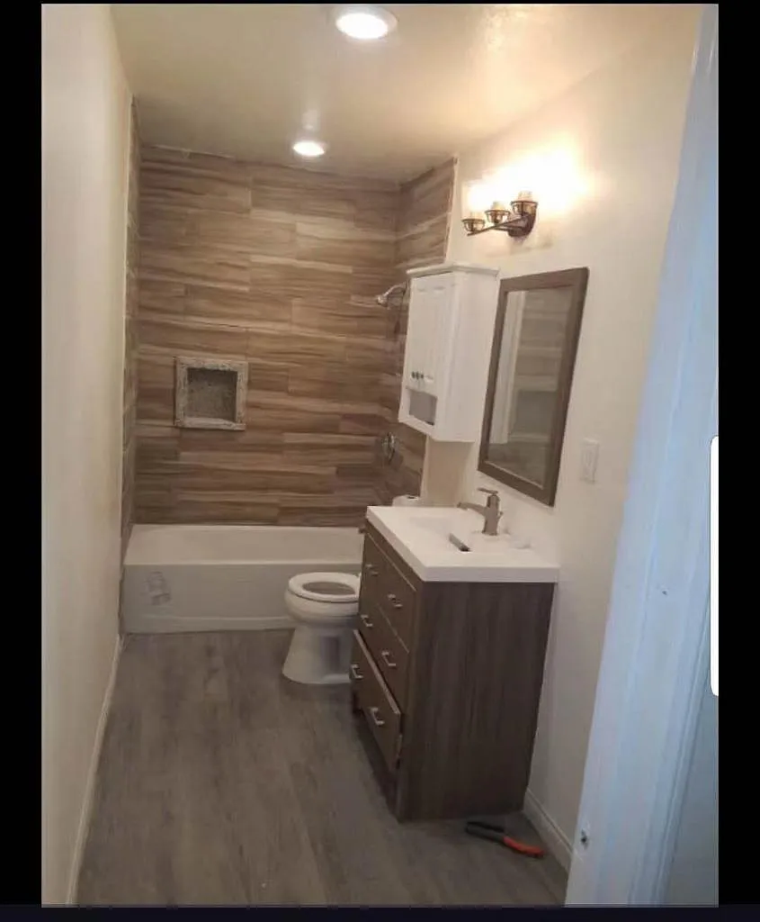 1292 North Laurel Avenue - 4 (ADU) Garage — Photo 4