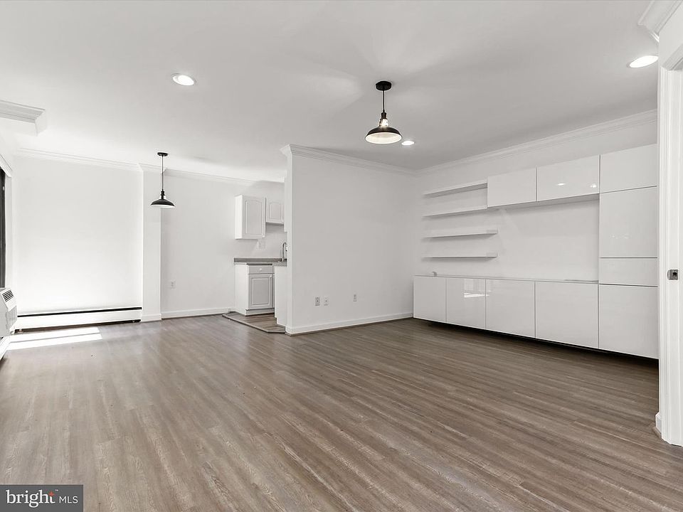 1st image of 2325 42nd St NW APT 320