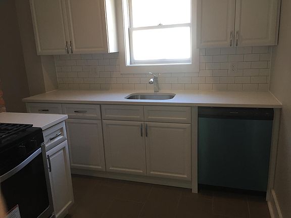 3rd image of 557 S Braddock Ave #2