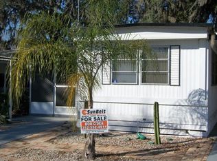 123 Hickory Dr, Tavares, FL 32778