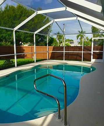 3rd image of 1148 SW 42nd St