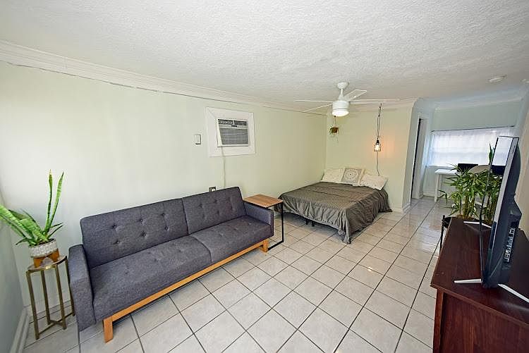 Studio apartment bedroom / living area