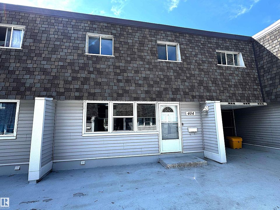 1st image of 404 Village On The Grn NW