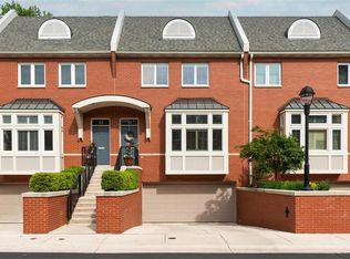 10 W Pine Ct, Saint Louis, MO 63108
