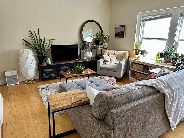 1544 N Humboldt Ave — Photo 8
