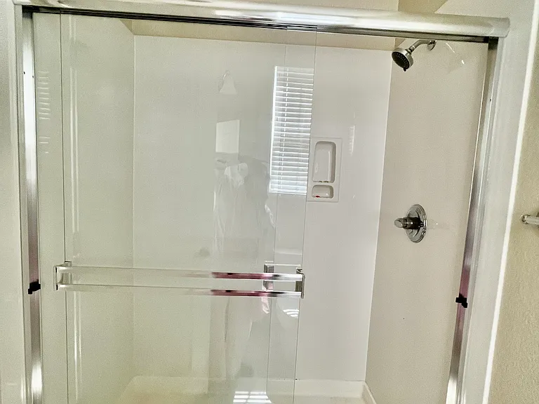 304 E Angelina Ave — Photo 8