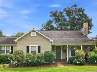 302 Caldwell St, Campobello, SC 29322